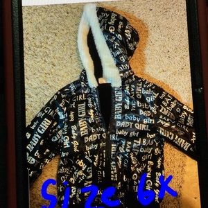 Black Size 6X with white lettering